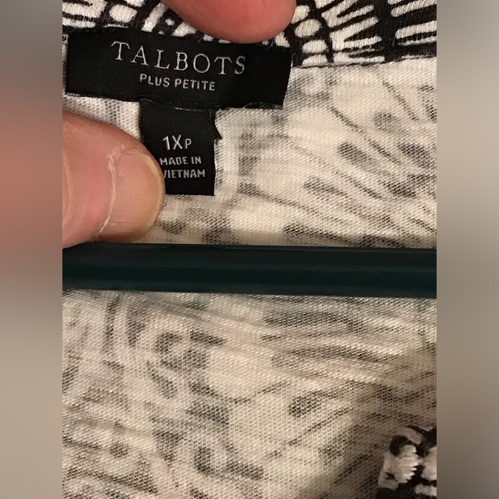 Talbots blouse.  Size 1XP - Picture 3 of 5